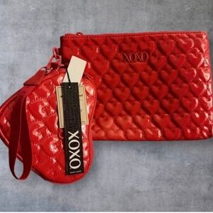 XOXO Womans Red 2 In 1 Rectangle And Heart Puffer Wristlet Set